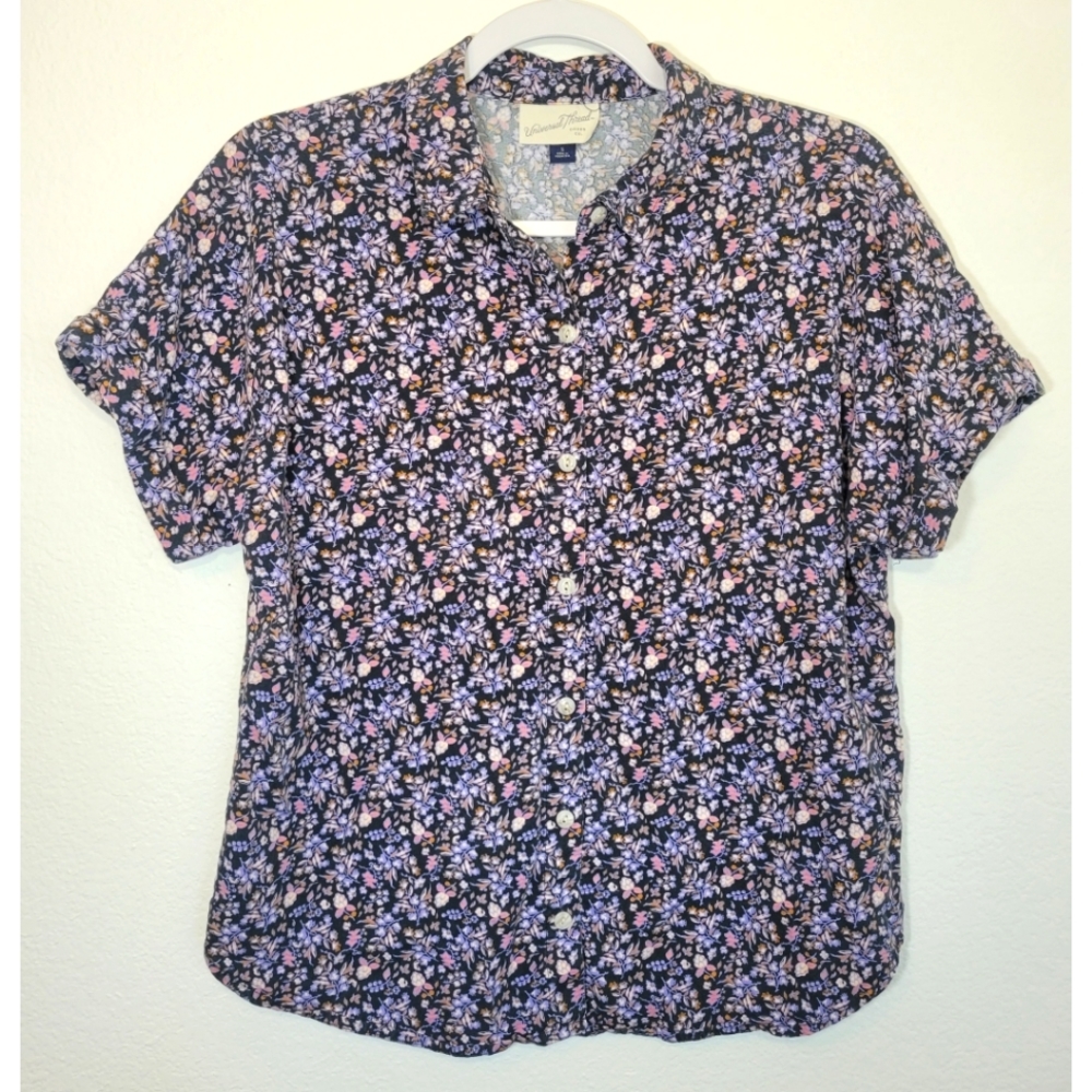 Universal Thread Women's Button Down Shirt